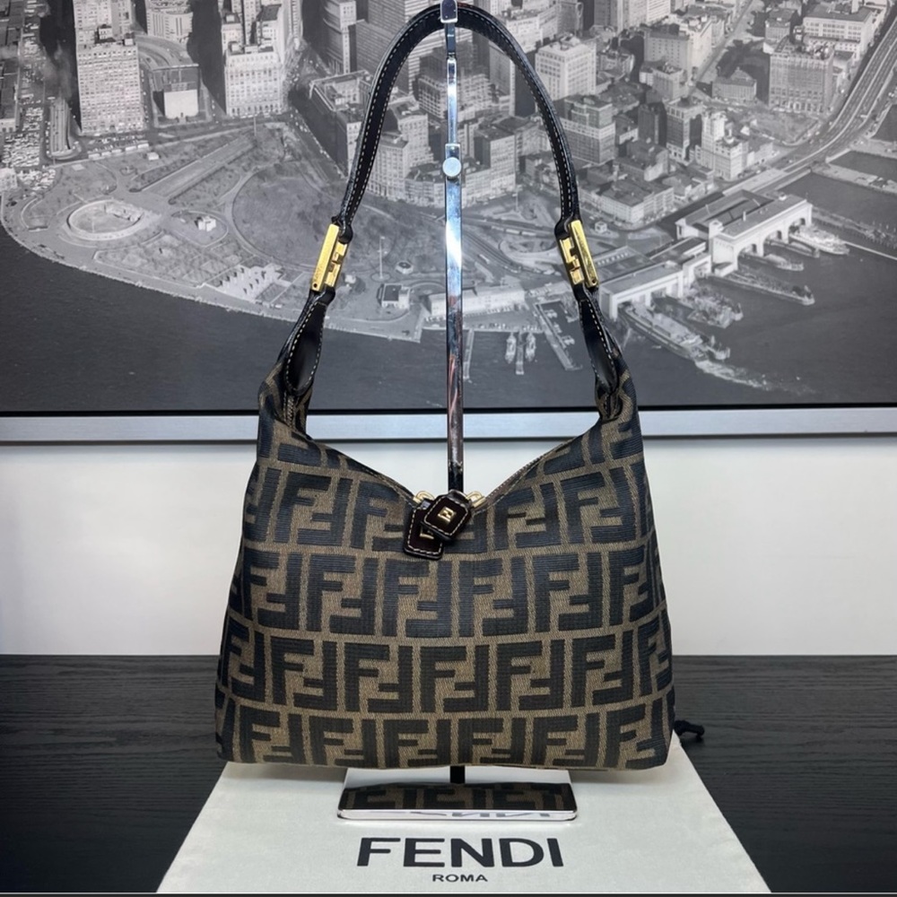 Authenticated Fendi Zucca Vintage Y2K Shoulder Purse Excellent Condition - Picture 2 of 16